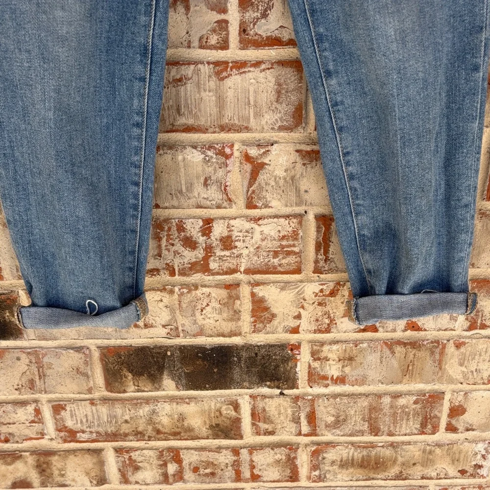 Old Navy Light Wash High Waisted Distressed O.G. Straight Jeans‎